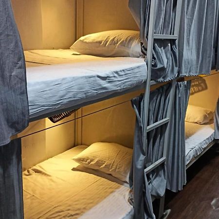 Saffron Dormitory Goregaon East Mumbai Dış mekan fotoğraf