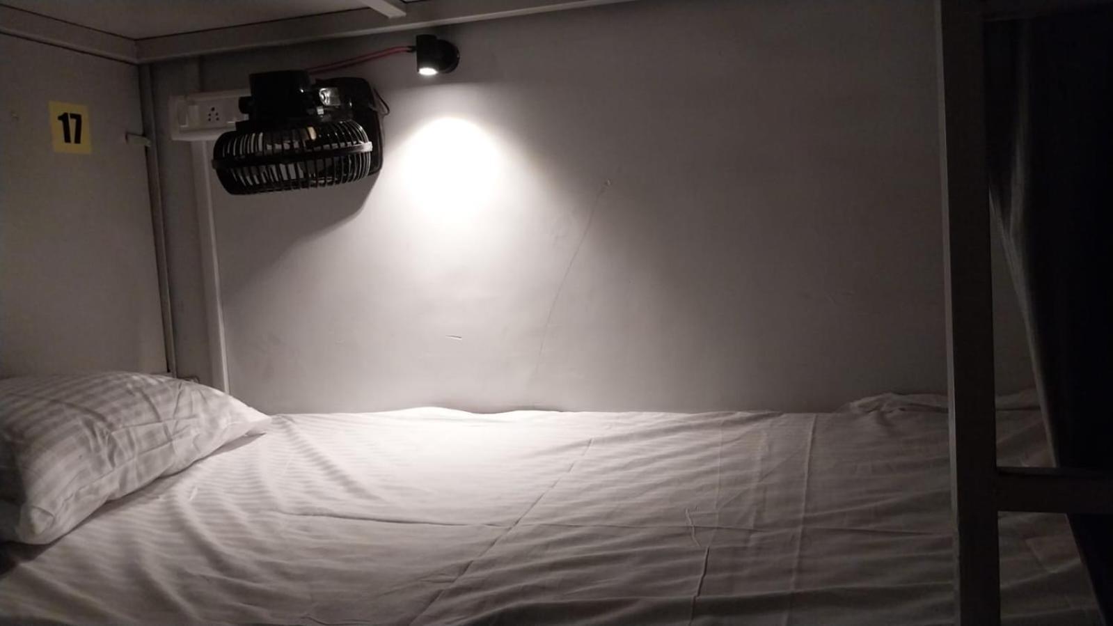 Saffron Dormitory Goregaon East Mumbai Dış mekan fotoğraf